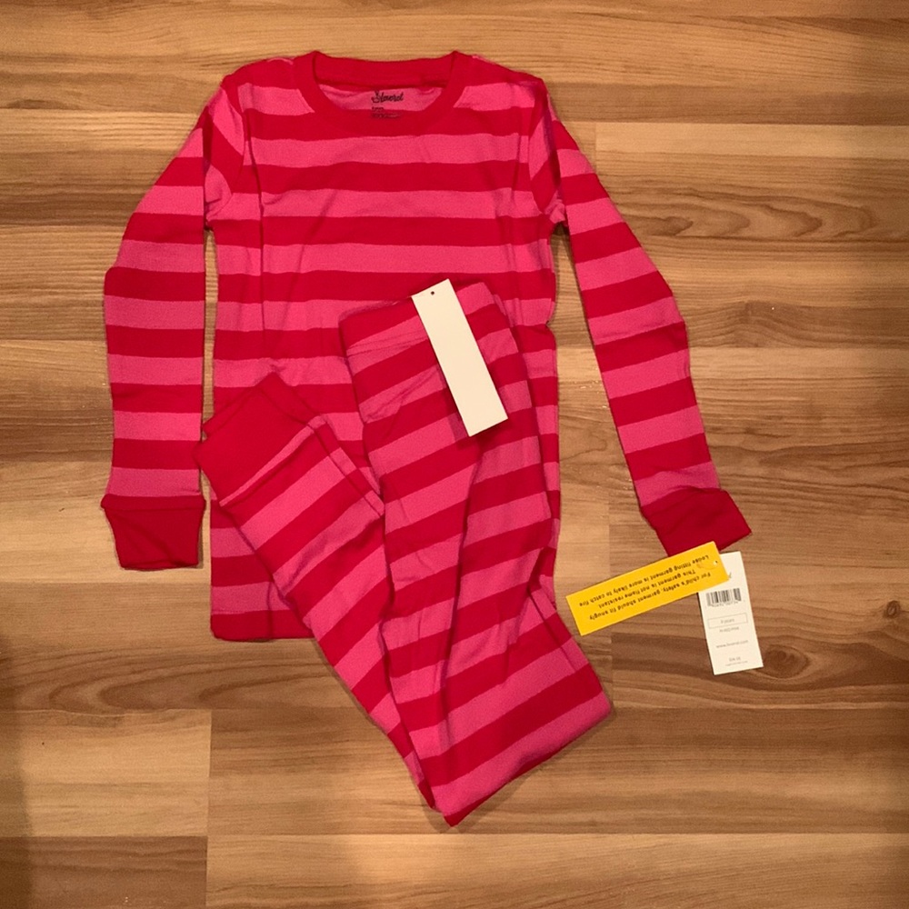 Red and pink PJs! ♥️🎀